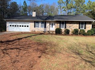 12 Cherokee Dr, White, GA 30184