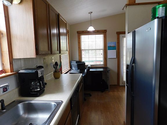 4th image of 5830 NW 70th St