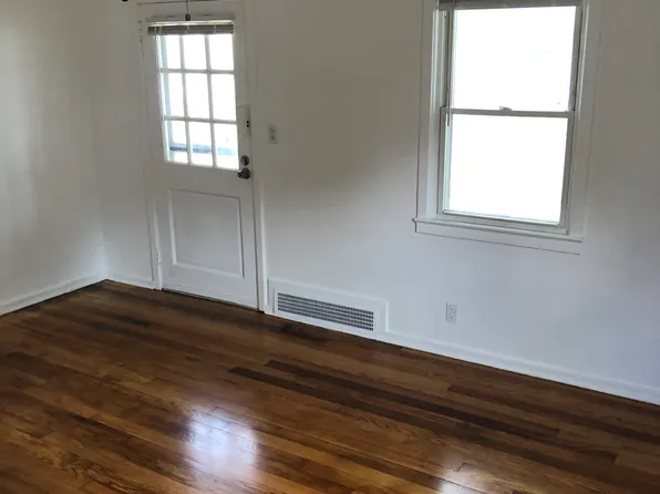 (undisclosed Address), Manchester, CT 06040