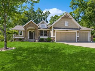 6224 Enclave Cir, Johnston, IA 50131