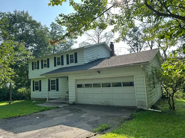 153 Noyes Rd, Vestal, NY 13850