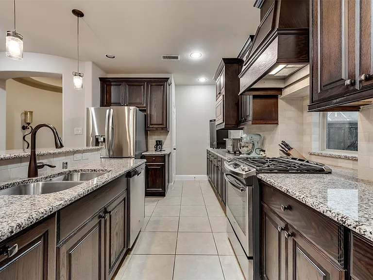 1213 Wedgewood Dr — Photo 13