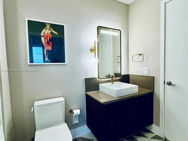 159 NE 6th St #4807 — Photo 33