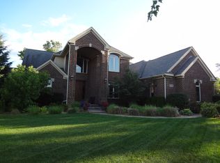 3991 Calgary Ct, Ann Arbor, MI 48108