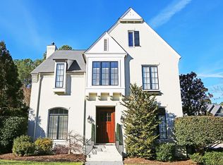 207 Falkner Dr, Chapel Hill, NC 27517