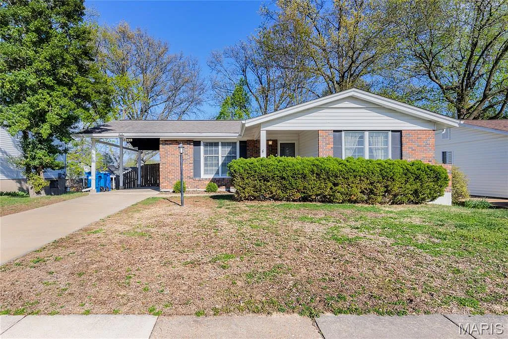 2402 Wesglen Estates Dr photo 1