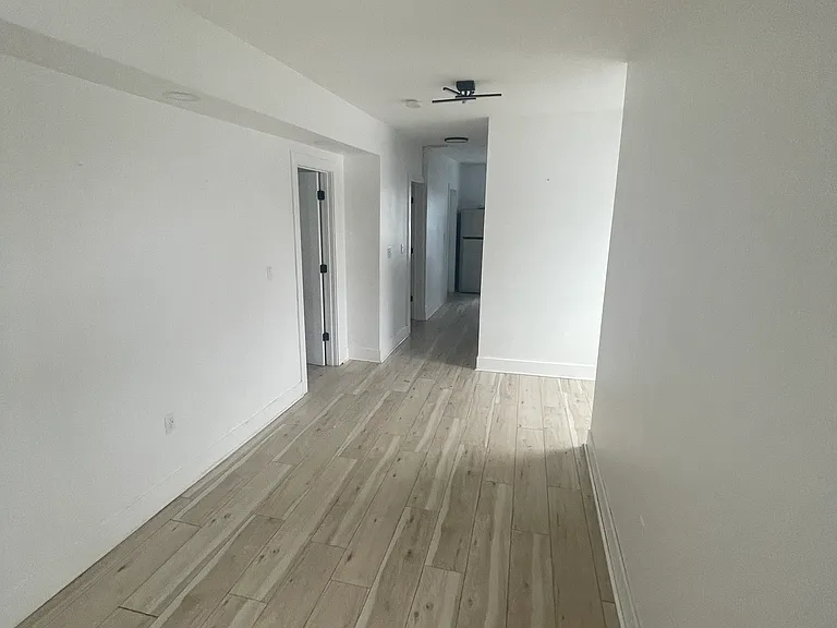 2385 Washington St #4 — Photo 30