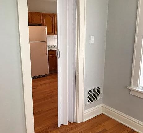 3rd image of 4095 Haven St