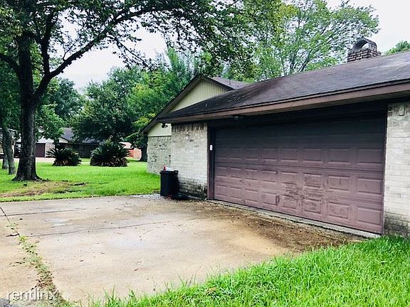 2nd image of 315 Chesnut Dr