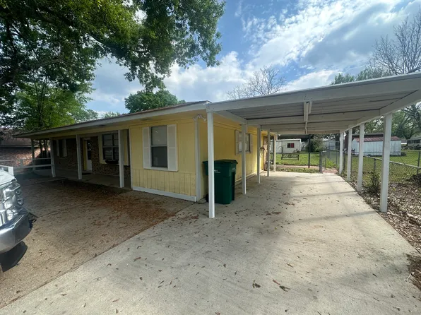 203 Longstreet Rd, Willis, TX 77378