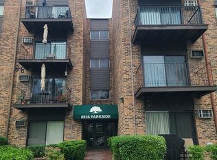 8936 N Parkside Ave #305, Des Plaines, IL 60016