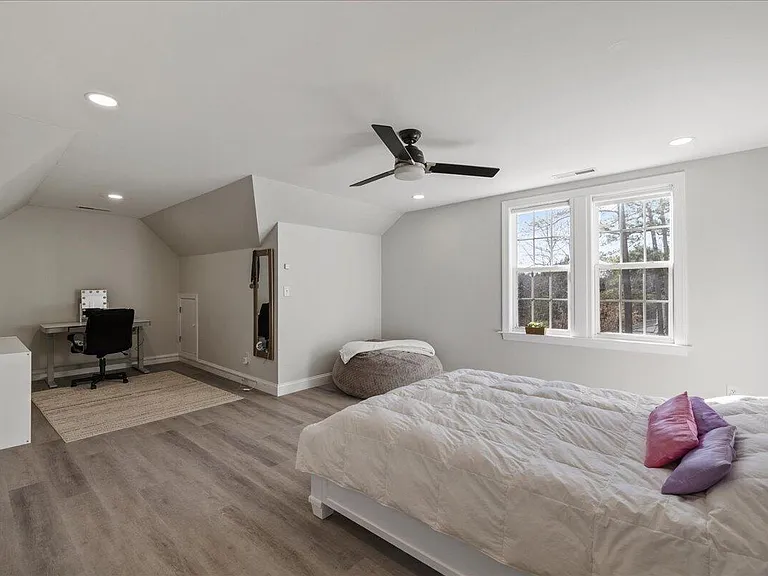 8704 Balbirnie Ct — Photo 23