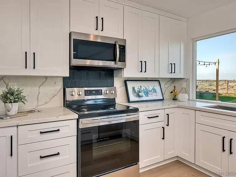 2722 La Golondrina St — Photo 24
