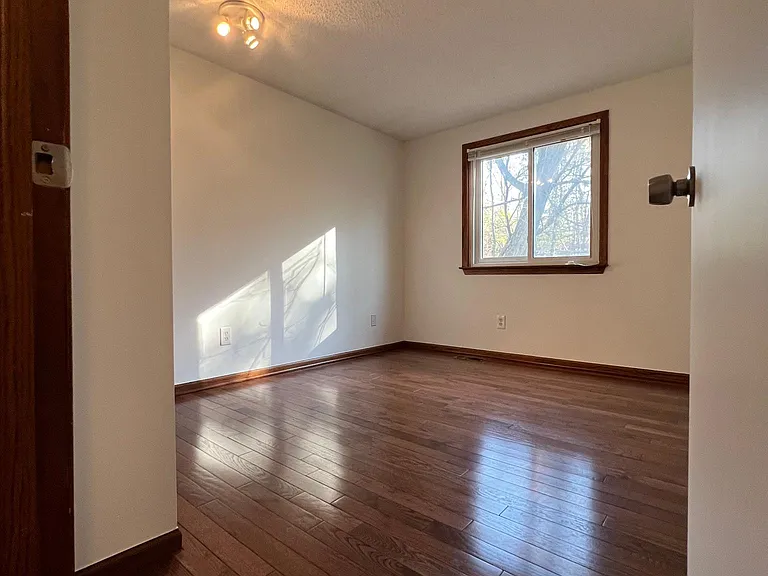 6995 Leytonstone Blvd — Photo 11