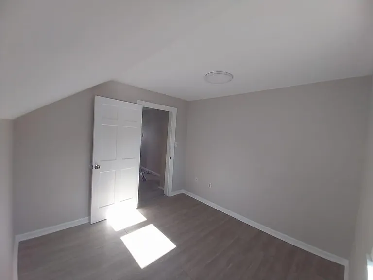 18 Magnolia Ave — Photo 8