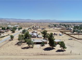 22977 El Centro Rd, Apple Valley, CA 92307