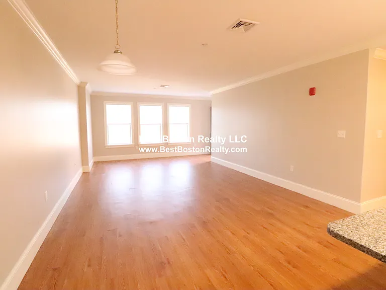 286 Main St #104 — Photo 7