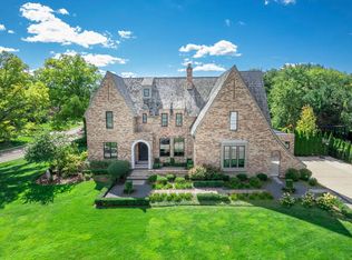 31 Concord Dr, Oak Brook, IL