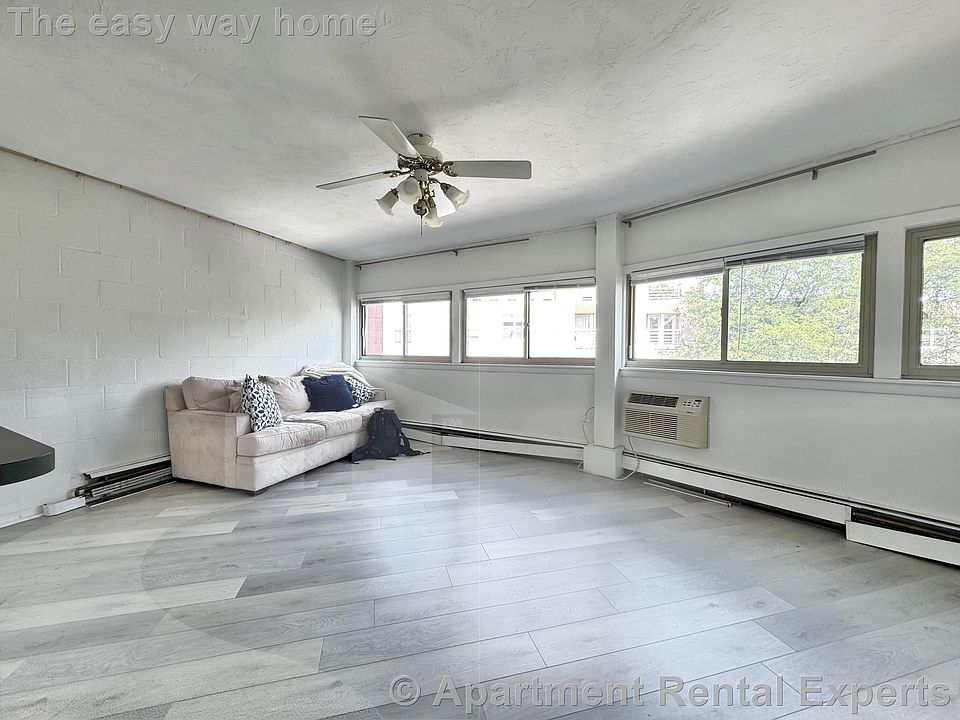 1st image of 348 Franklin St #4L