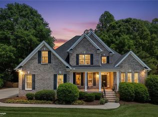 1827 Crossroads Dr, Greensboro, NC 27455