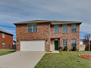 728 Partridge Dr, Saginaw, TX 76131