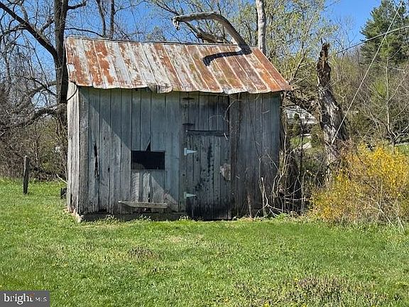 3rd image of 9440 Hollow Rd