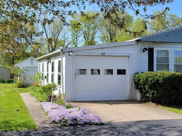 117 Lakewood Vlg, Medina, NY 14103