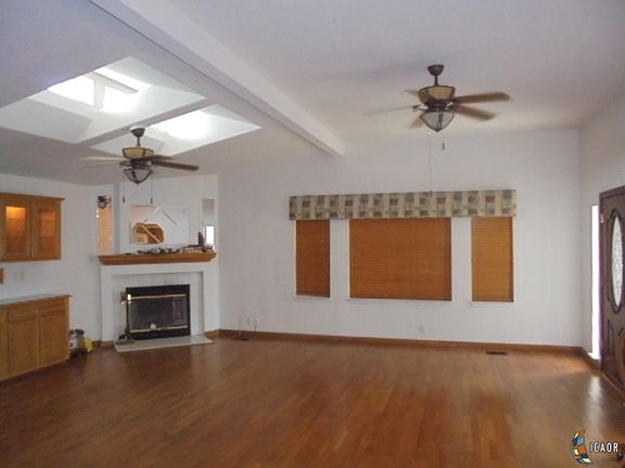 4th image of 109 Dahlia Ln