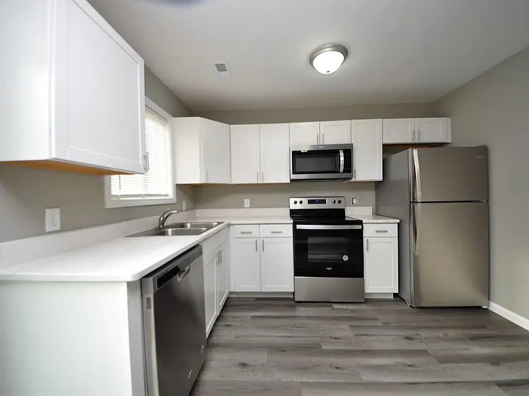 Bennington Place — Photo 16