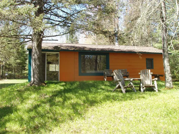 W6229 Hoefferle Rd, Park Falls, WI 54552