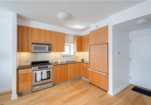 4th image of 11 E 29th St APT 11C