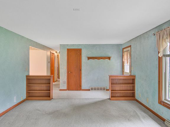 4th image of 1881 Plover Springs Dr
