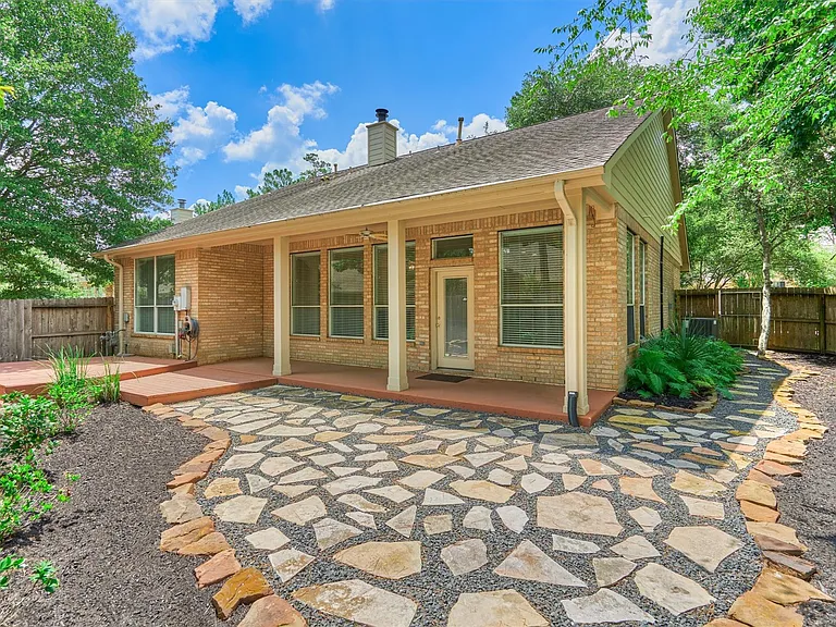 118 Robindale Cir — Photo 22