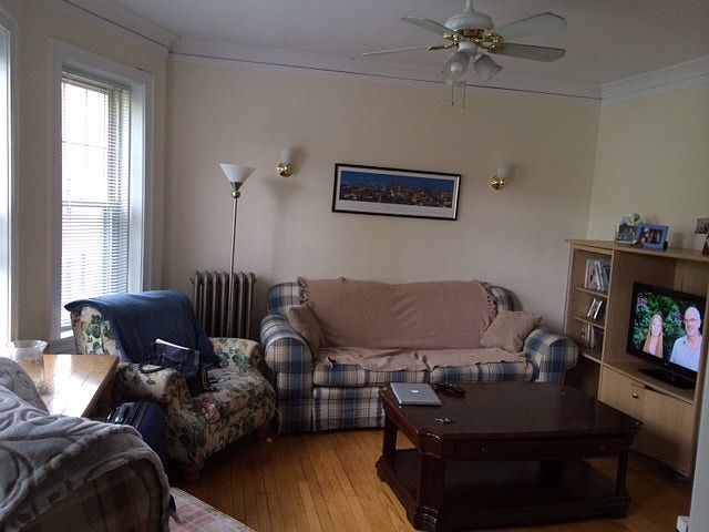1st image of 3824 N Janssen Ave APT 1W