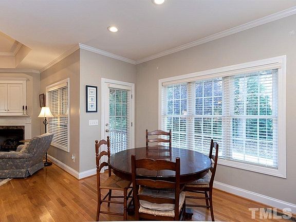 5th image of 112 Peppertree Dr