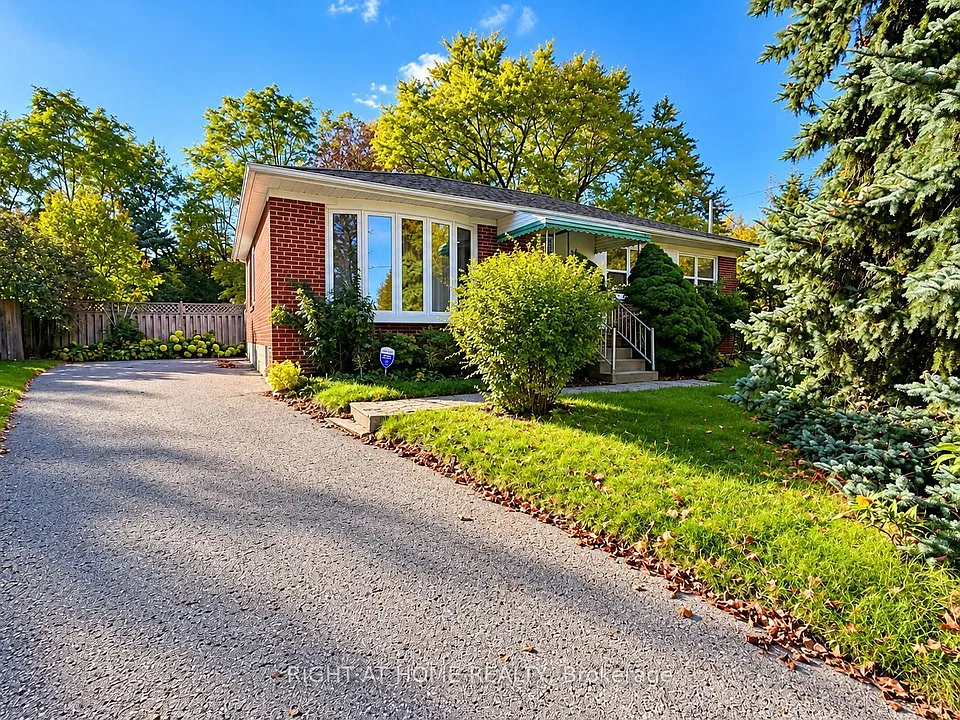 72 Monkswood Cres #BASEMENT