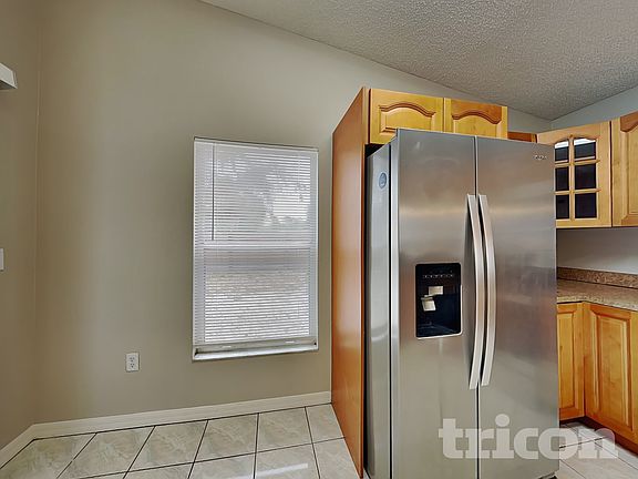 5th image of 914 Whisper Lake Dr