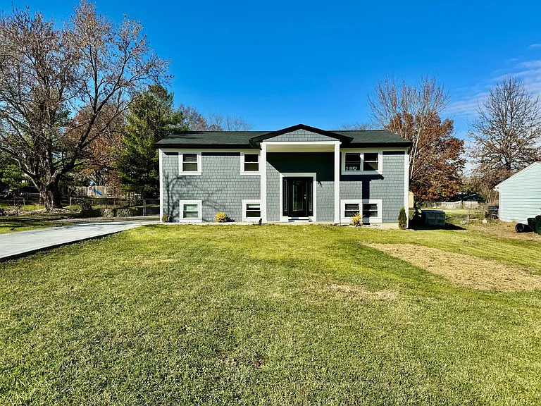 1542 E Meadowbrook Dr — Photo 1