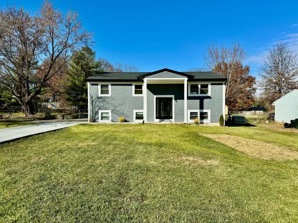 1542 E Meadowbrook Dr, Loveland, OH 45140