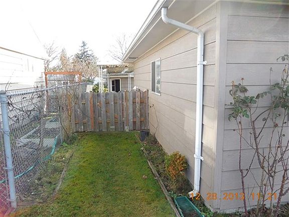 2nd image of 1017 S Winnifred St