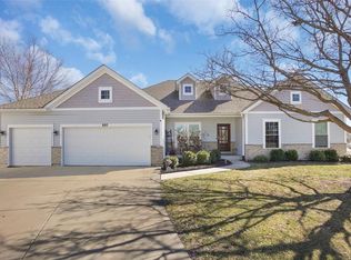 660 Castlebrook Dr, Saint Peters, MO 63376