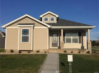 3900 Red Bird Ln, Swansea, IL 62226