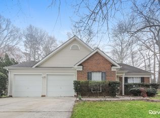 8300 Woodford Bridge Dr, Charlotte, NC 28216