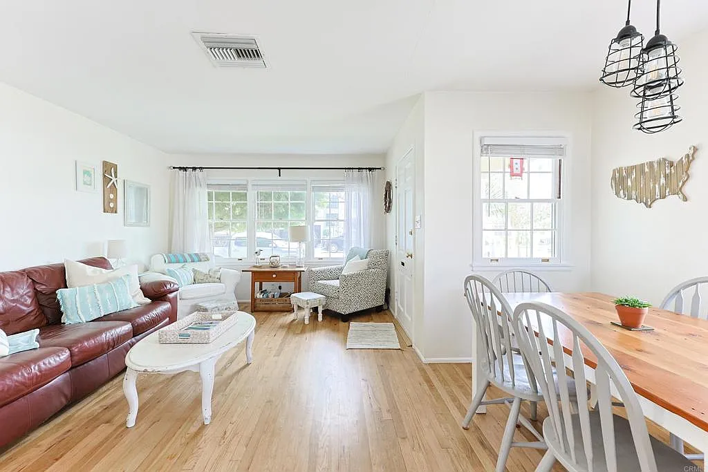 3 bed, 1044 sqft, $6,000 — Photo 1