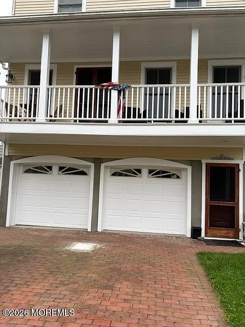 3 bed, 1848 sqft, $3,100 — Photo 3