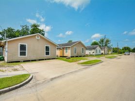 6010 Collingsworth St, Houston, TX