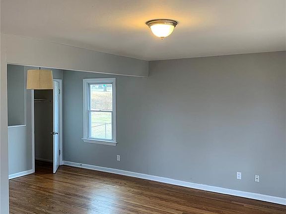 3rd image of 130 Saint Madeleine Ln