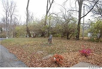 5th image of 10526 Clarendon Ave