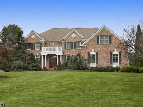 3 Emmons Path, Chester Twp., NJ 07930