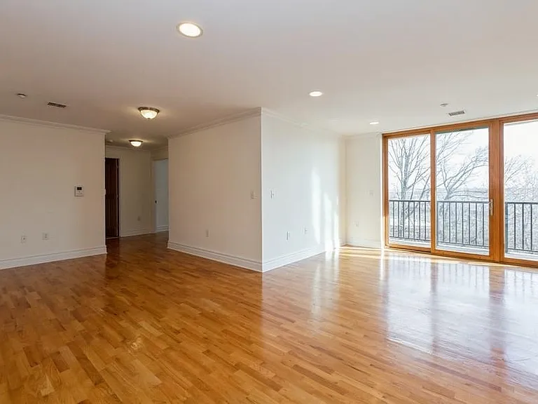 17 Meadow Rd #407 — Photo 4
